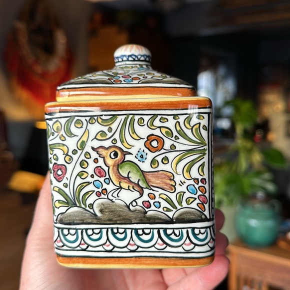 🇵🇹Ceramicas De Coimbra 3.5 wide x 5” H Square hand painted jar/lid Portugal